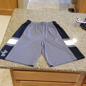 Under Armour youth large sport shorts